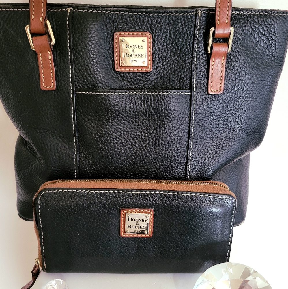 *SOLD* Authentic Dooney & Bourke Tote + Wallet